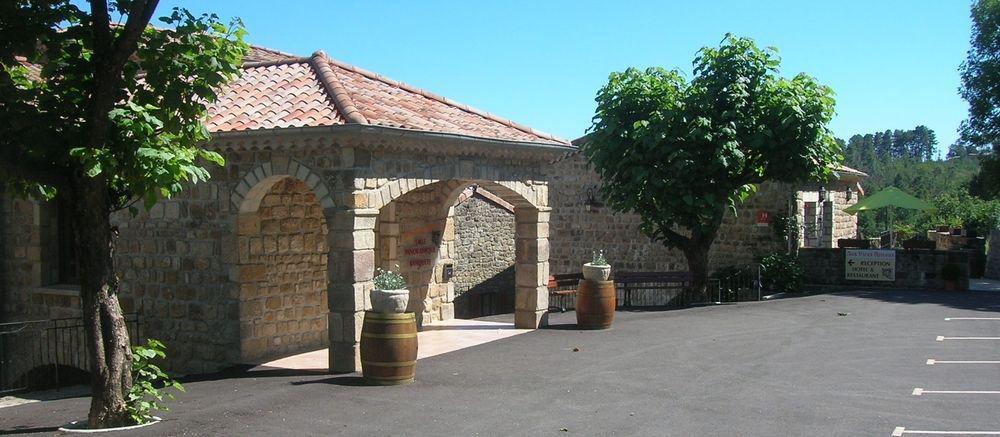 Aux Vieux Arceaux Hotel Mercuer Exterior photo