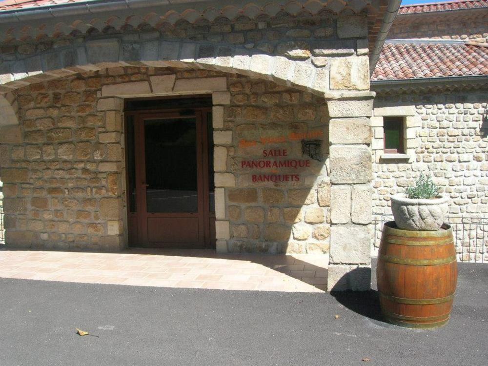 Aux Vieux Arceaux Hotel Mercuer Exterior photo